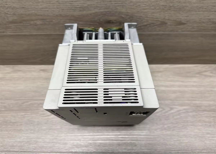 Η Yaskawa SGDB-10ADS 200V AC Servo Drive είναι ολοκαίνουργια στην αρχική έκδοση.