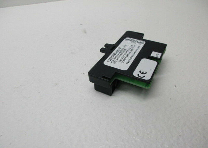 Το IC670TBM001 Auxiliary Terminal Block είναι ένα τερματικό μπλοκ ελέγχου πεδίου τύπου φραγμού που κατασκευάζεται από την GE Fanuc