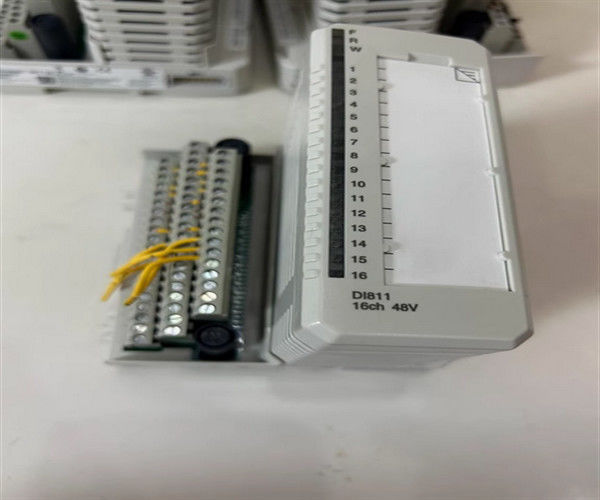 ΑΜΒ DI811 3BSE008552R1 PR:C PLC Module DI 811 S800 Ψηφιακή είσοδος 48V 48V